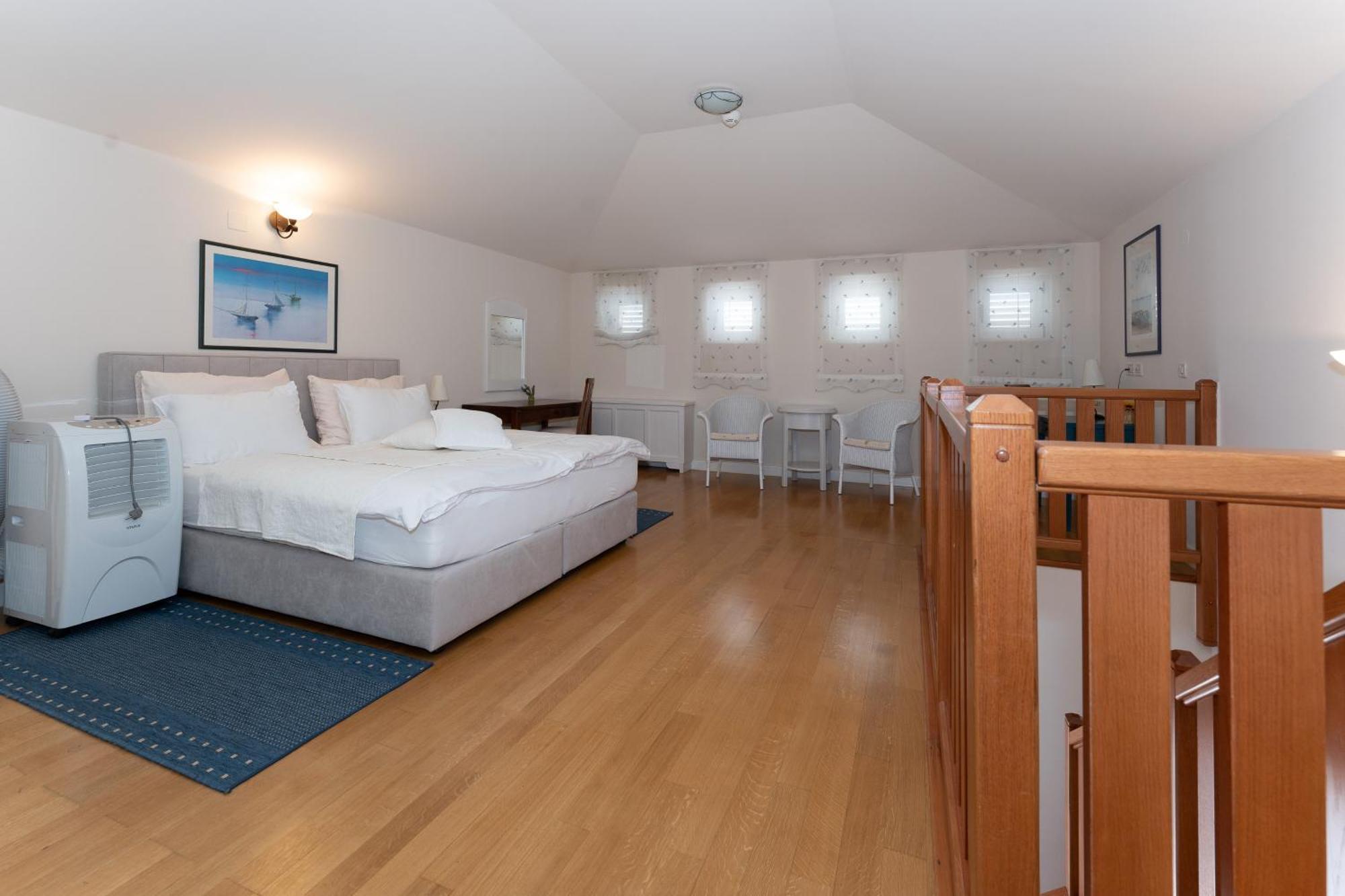 Hotel Abalone Цриквениця Екстер'єр фото