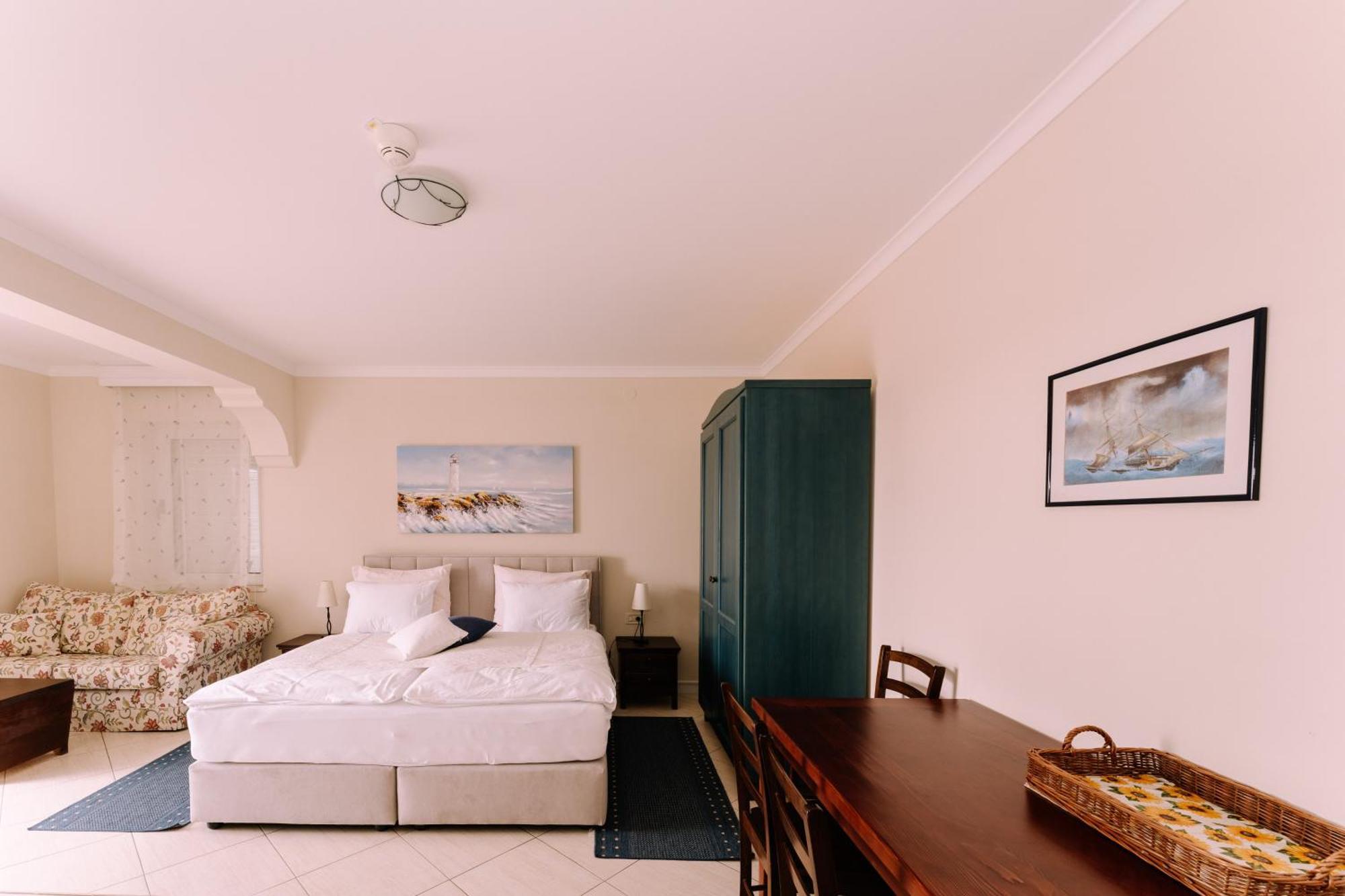 Hotel Abalone Цриквениця Екстер'єр фото