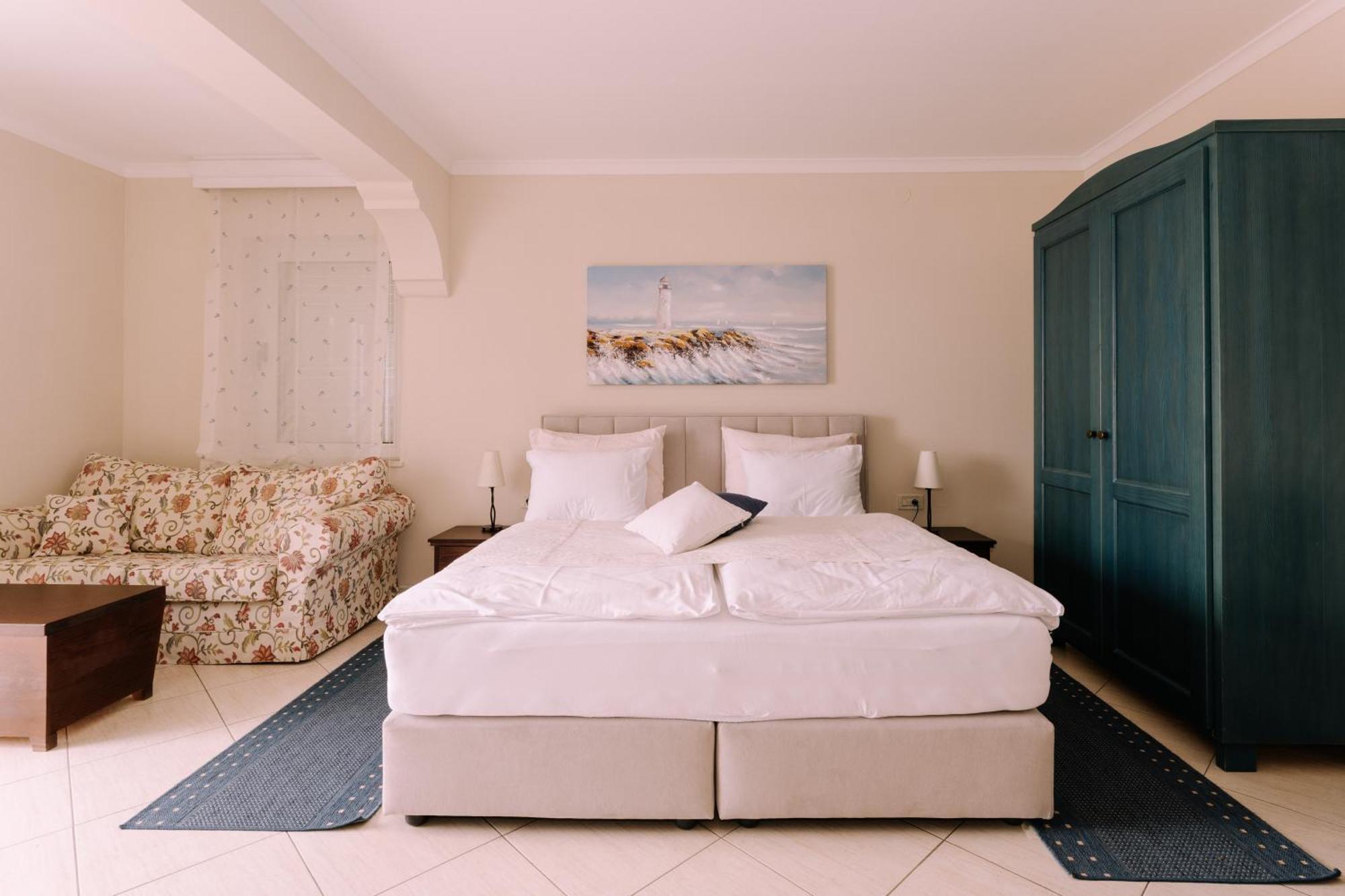 Hotel Abalone Цриквениця Екстер'єр фото