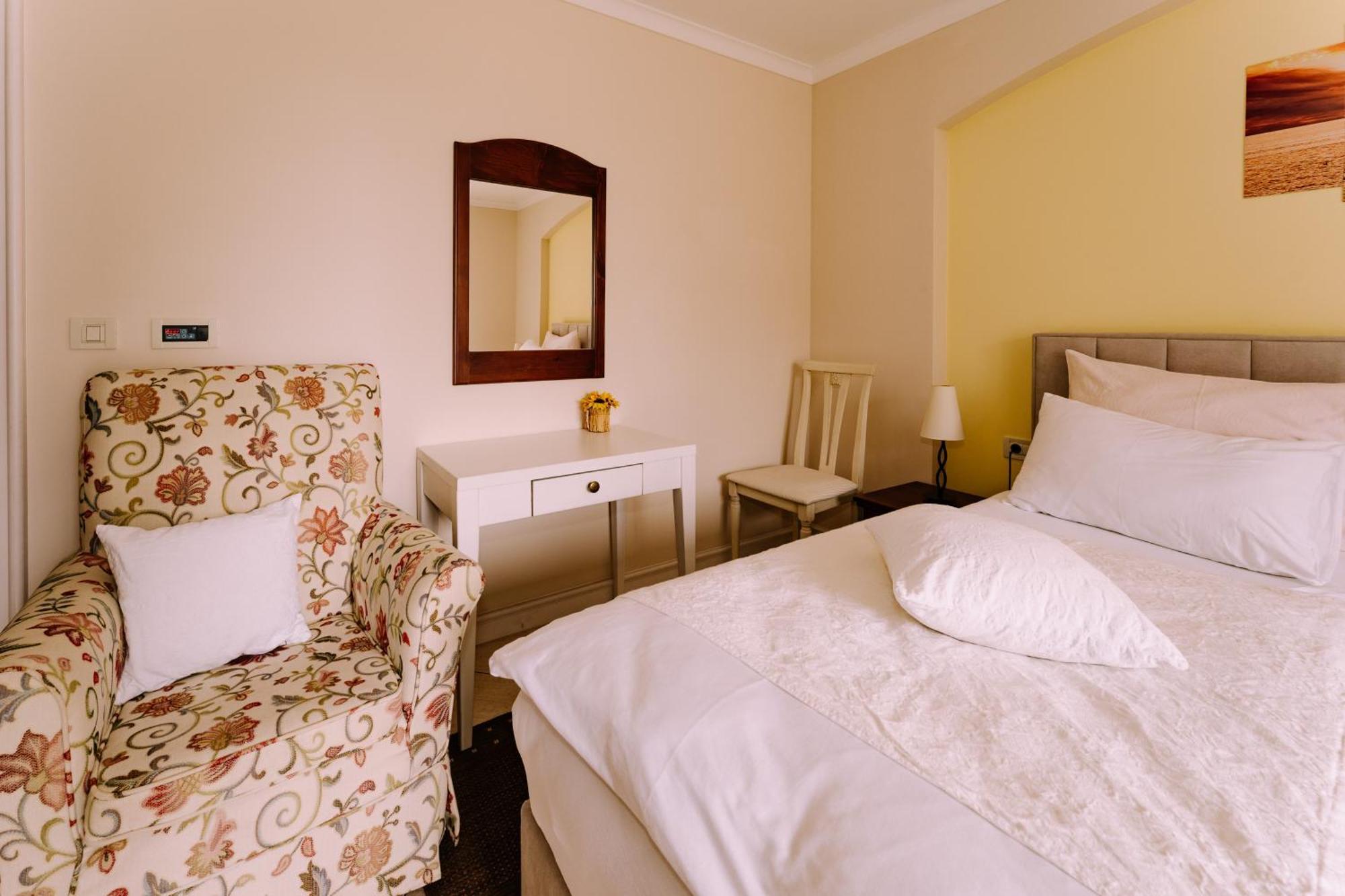Hotel Abalone Цриквениця Екстер'єр фото